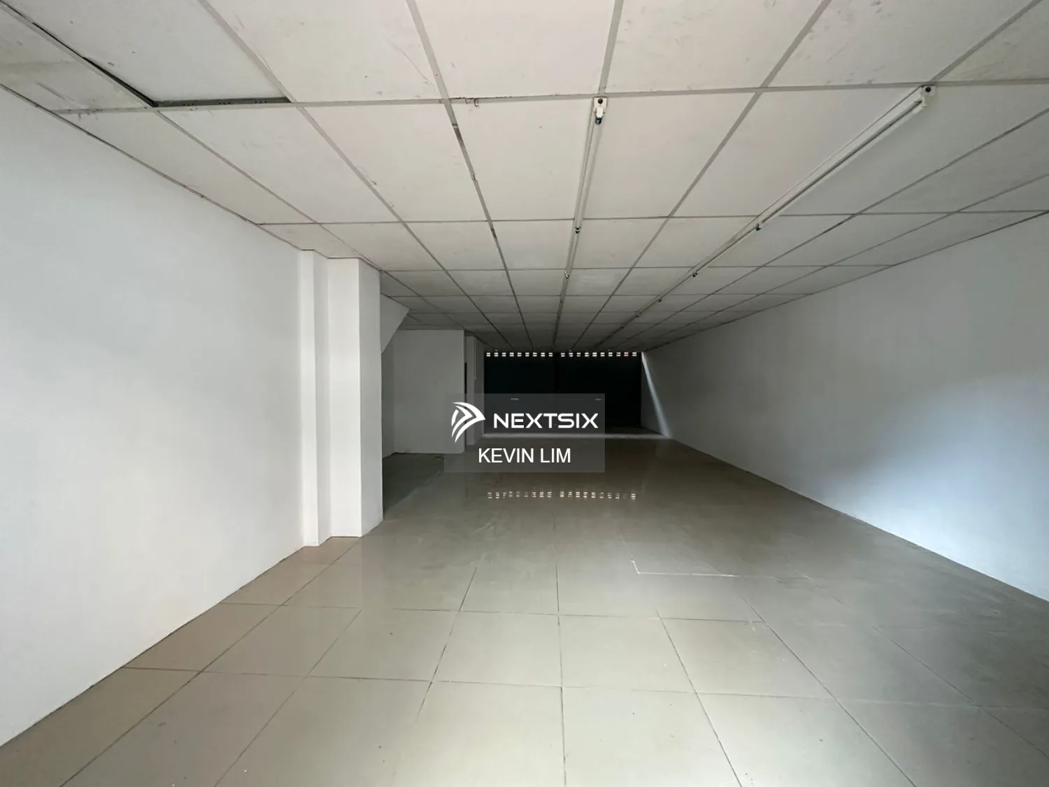 Farlim Ground Floor Shop Lot Rent 1100 sf Good Condition