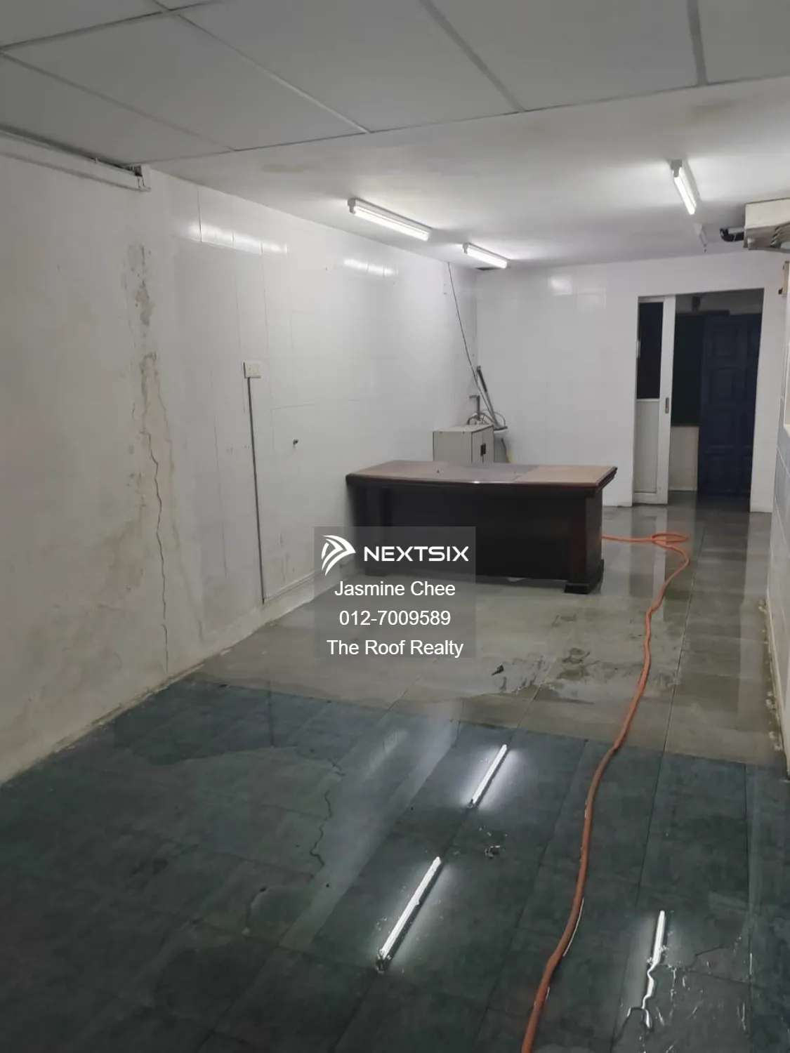 1.5 Storey Taman Daya Factory with Cool Room