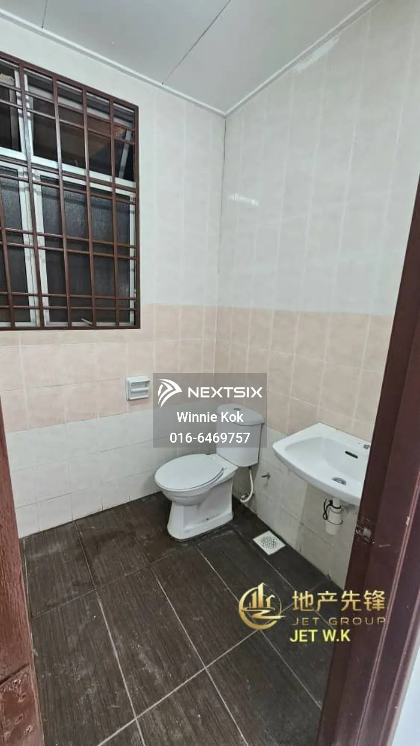 2-sty Terrace/Link House For Sale in Bandar Botanic Selangor - Image 9