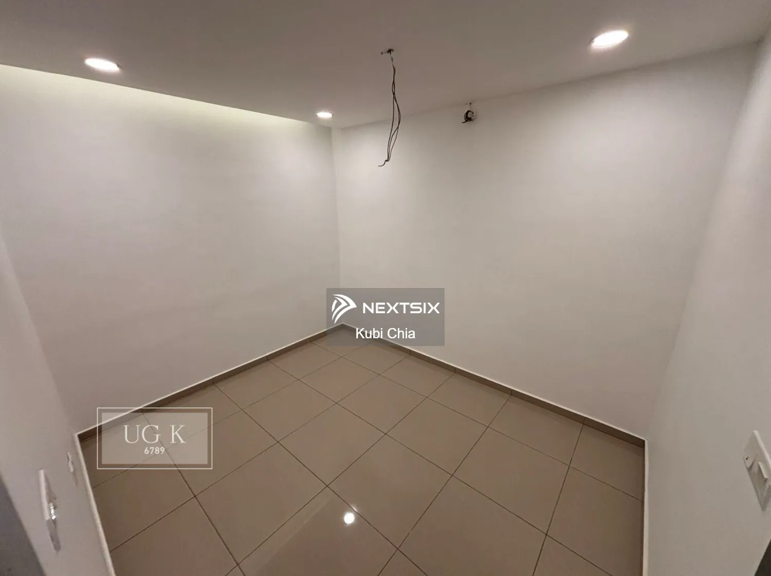1-sty Terrace/Link House For Sale in Bandar Bukit Tinggi Selangor - Image 8