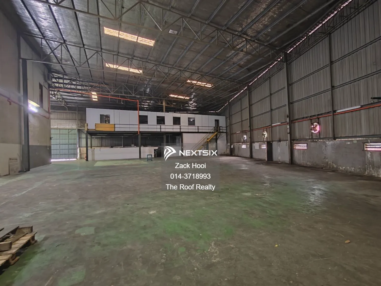 Taman Mount Austin @ 1.5 Storey Terrace Corner Lot Factory For Rent