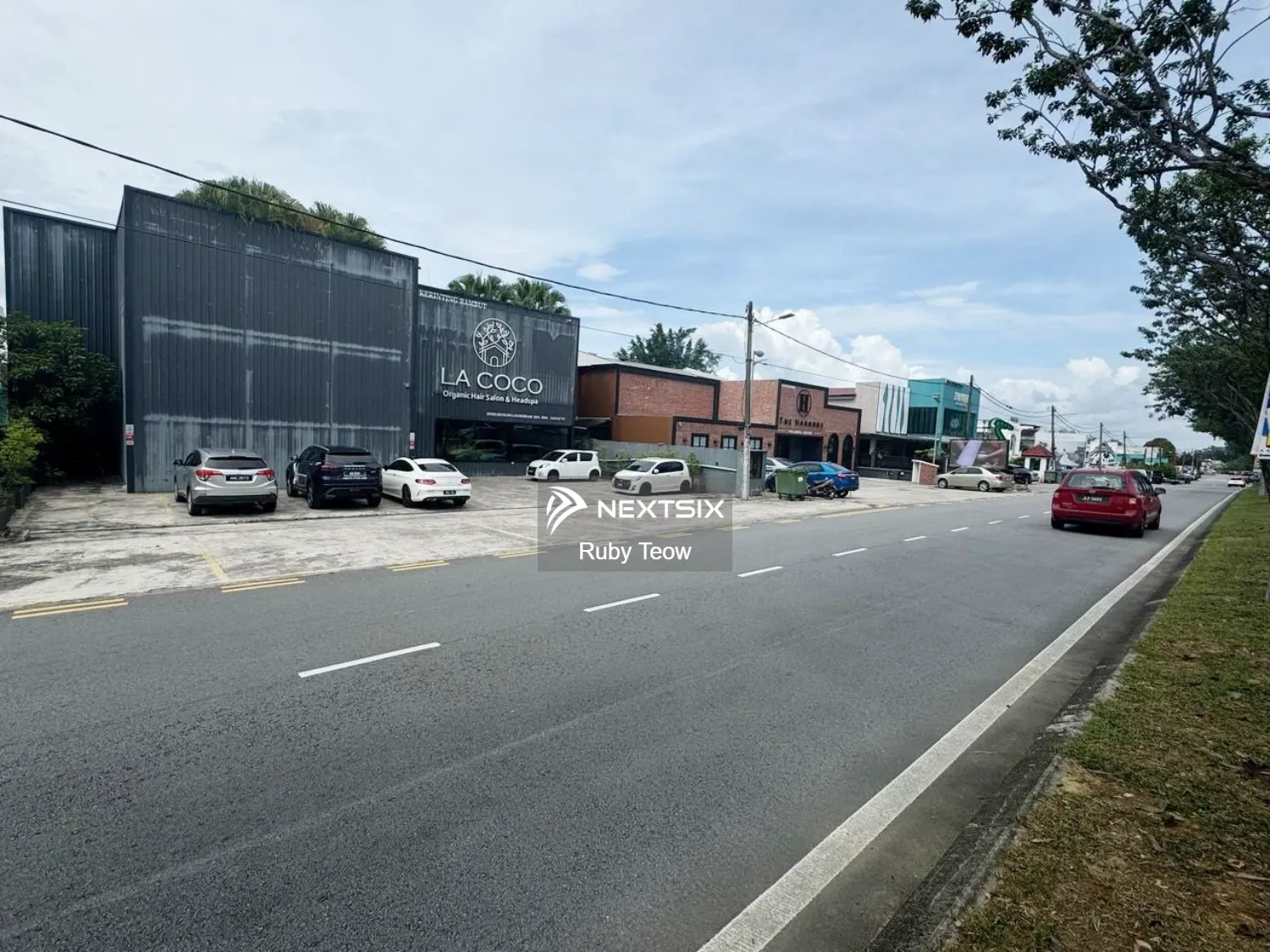 Taman Pelangi - 2 Storey Commercial Bungalow (Corner Lot) for Rent