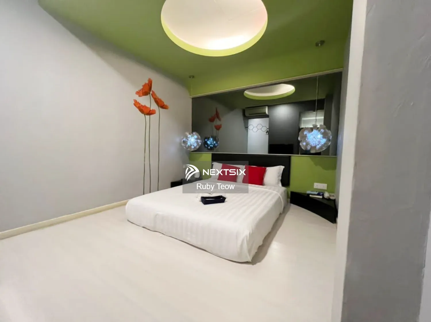 Jalan Ros Merah - 3 Storey Shop Lot Hotel Business for Sale
