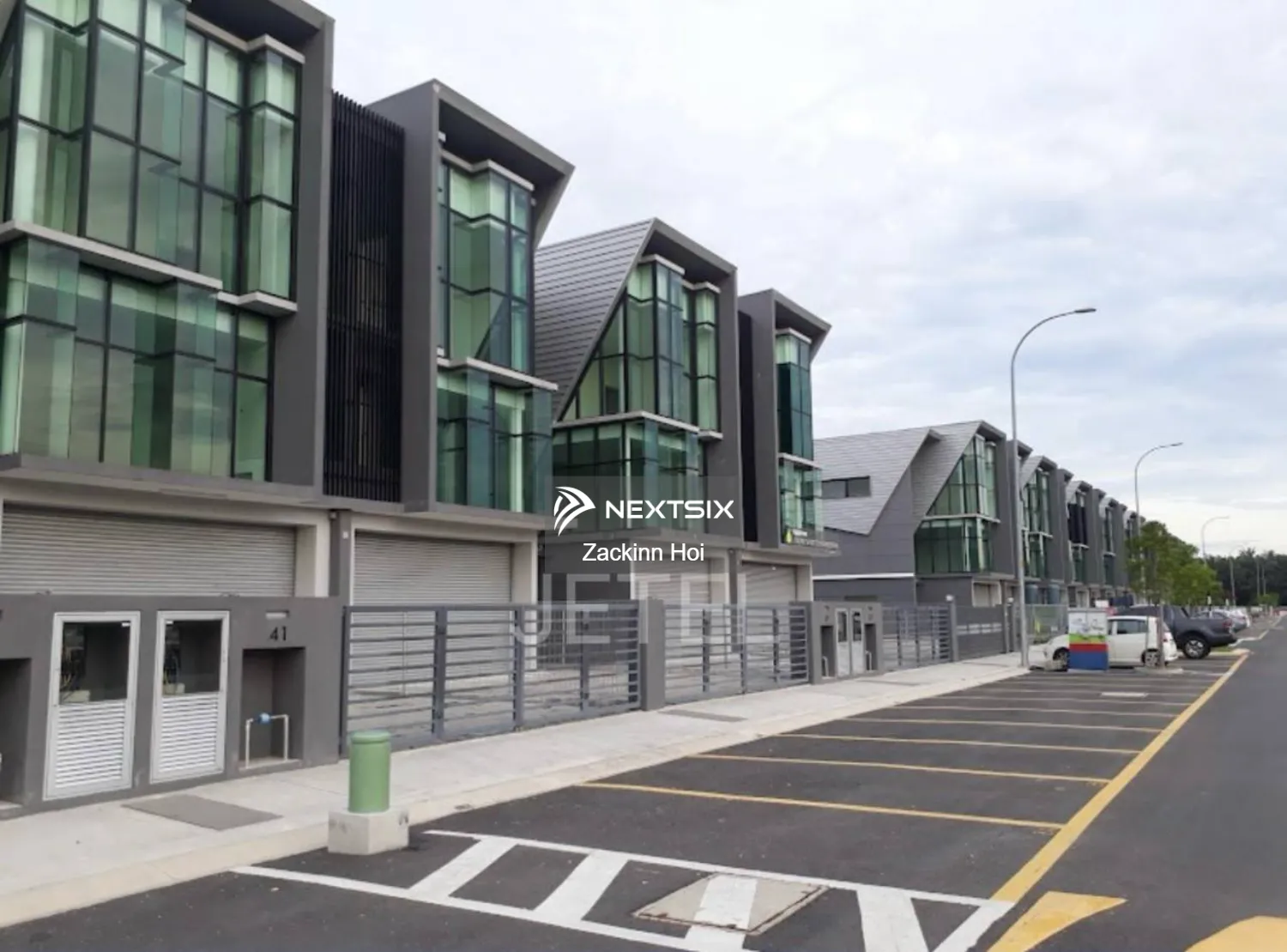 2 Sty Light Factory With Hoist & Cargo Lift Exims Nouvelle Klang Meru