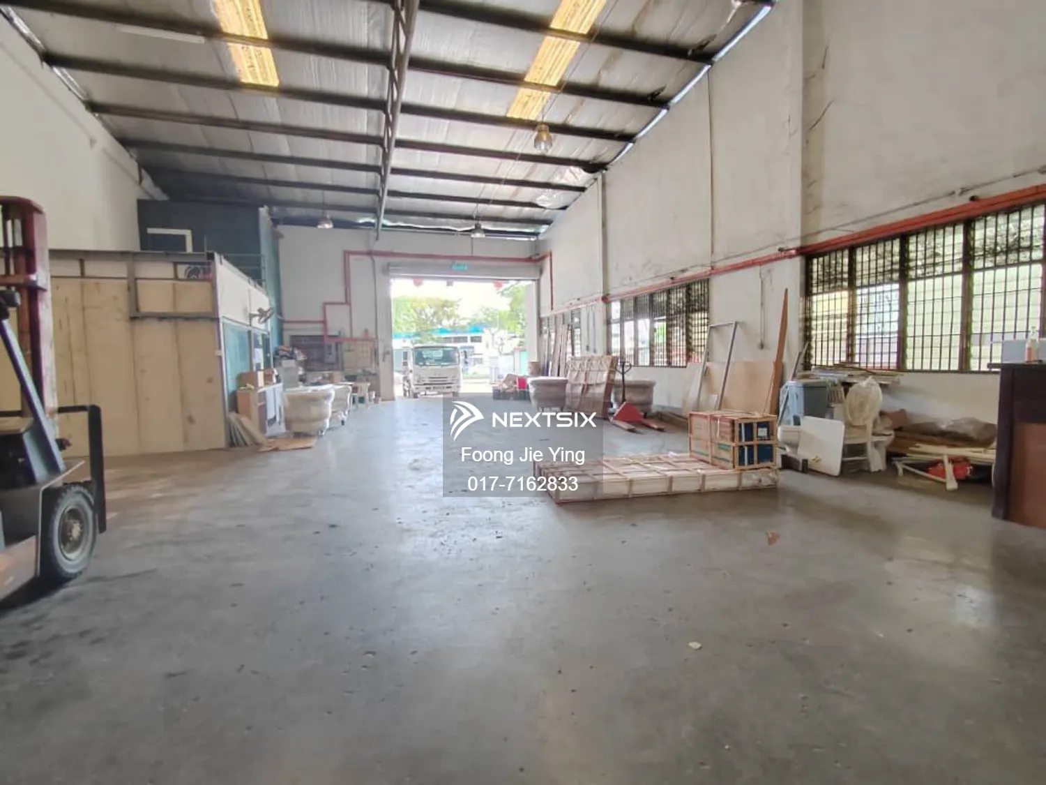 Desa Cemerlang, 1.5 Storey Terrace Factory Corner