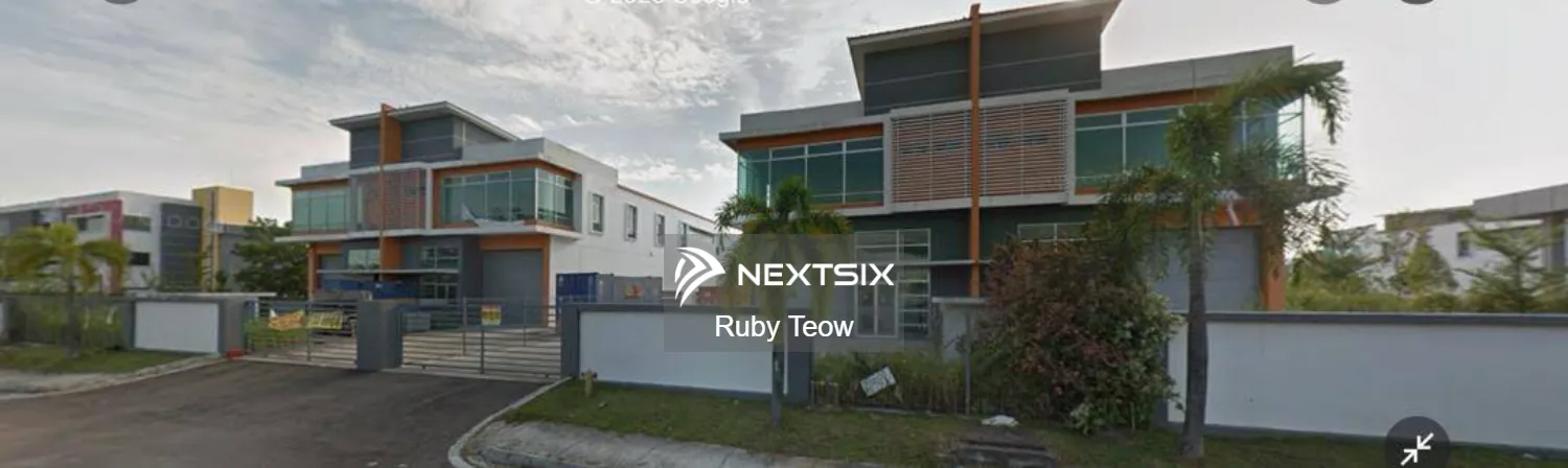 Kawasan Perindustrian Silc - 3 Storey Detached Adjoining Factory (Tenanted) for Sale