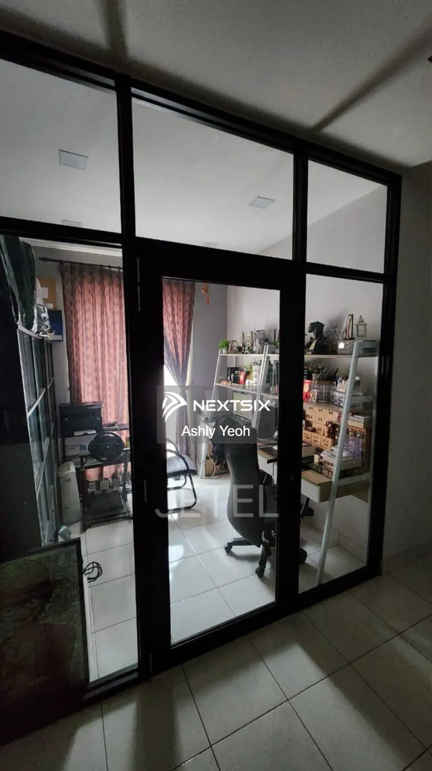 Semi-detached House For Sale in Aman Perdana Selangor - Image 6