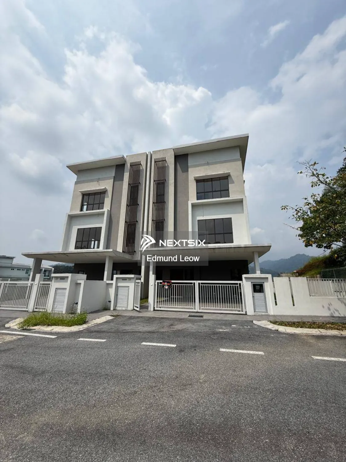 Semi-detached House For Rent in Rawang Selangor - Image 7