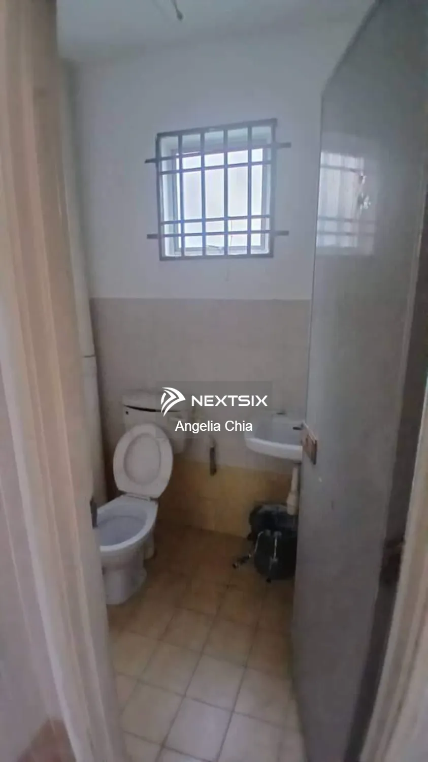 2-sty Terrace/Link House For Sale in Johor Bahru Johor - Image 9