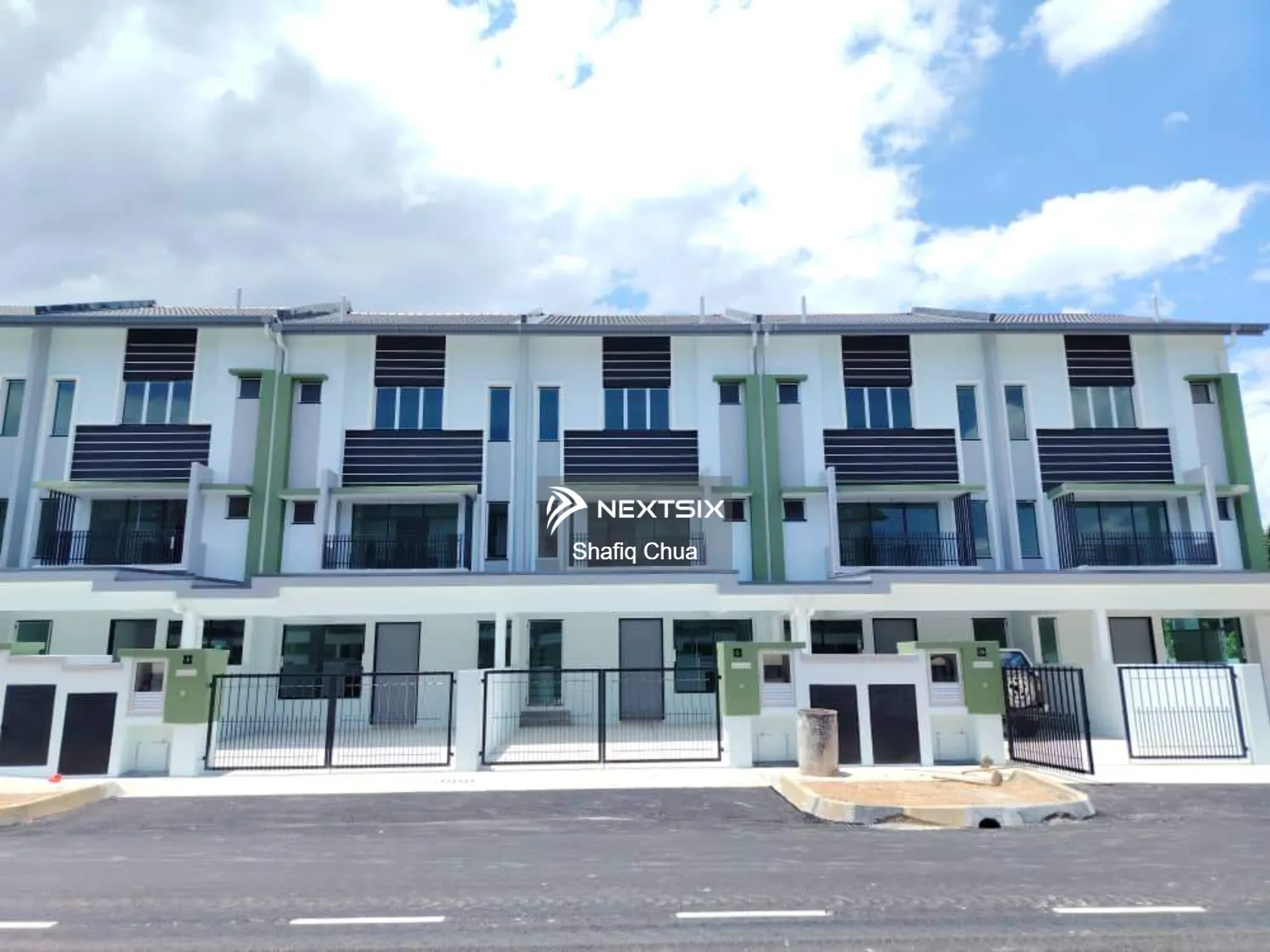 3-sty Terrace/Link House For Sale in Serendah Selangor - Image 1