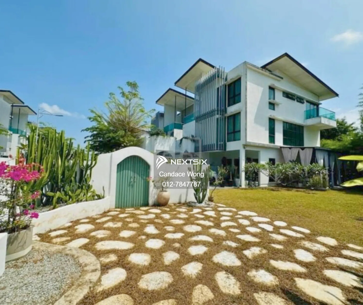 Semi-detached House For Sale in Kajang Selangor