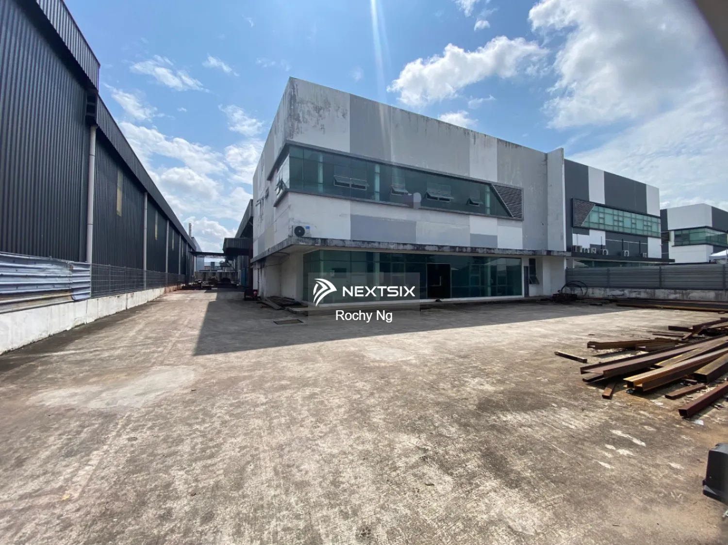 Semi-D Factory For Sale in Pekan Nanas Johor