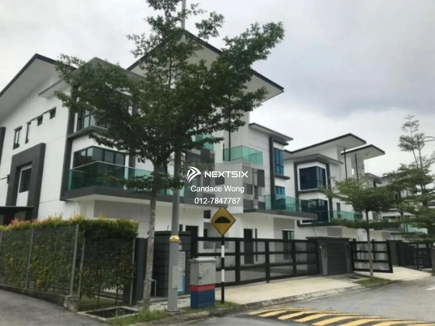 Semi-detached House For Sale in Kajang Selangor - Image 2
