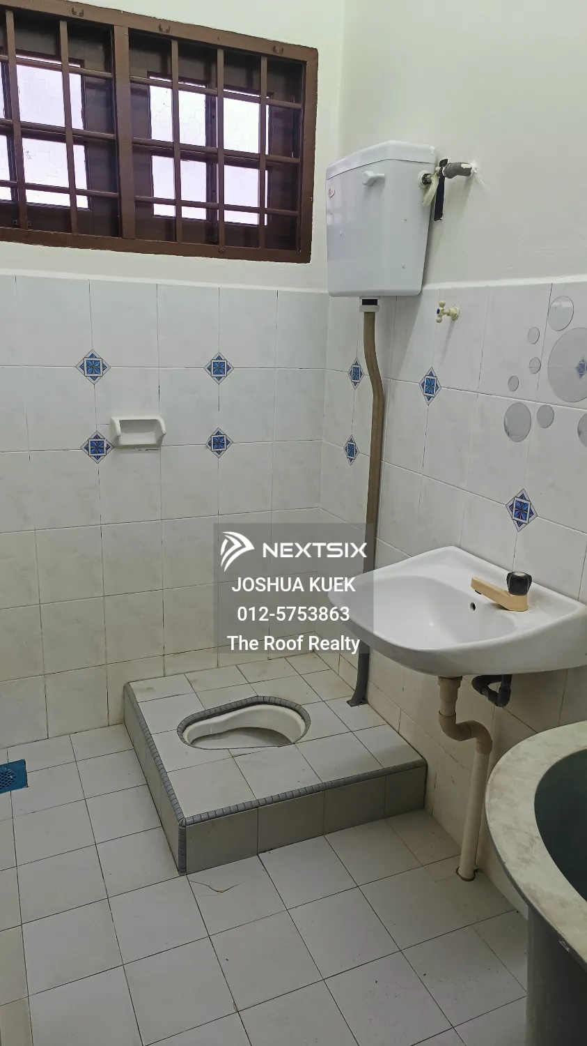 Semi-detached House For Sale in Lumut Perak - Image 15