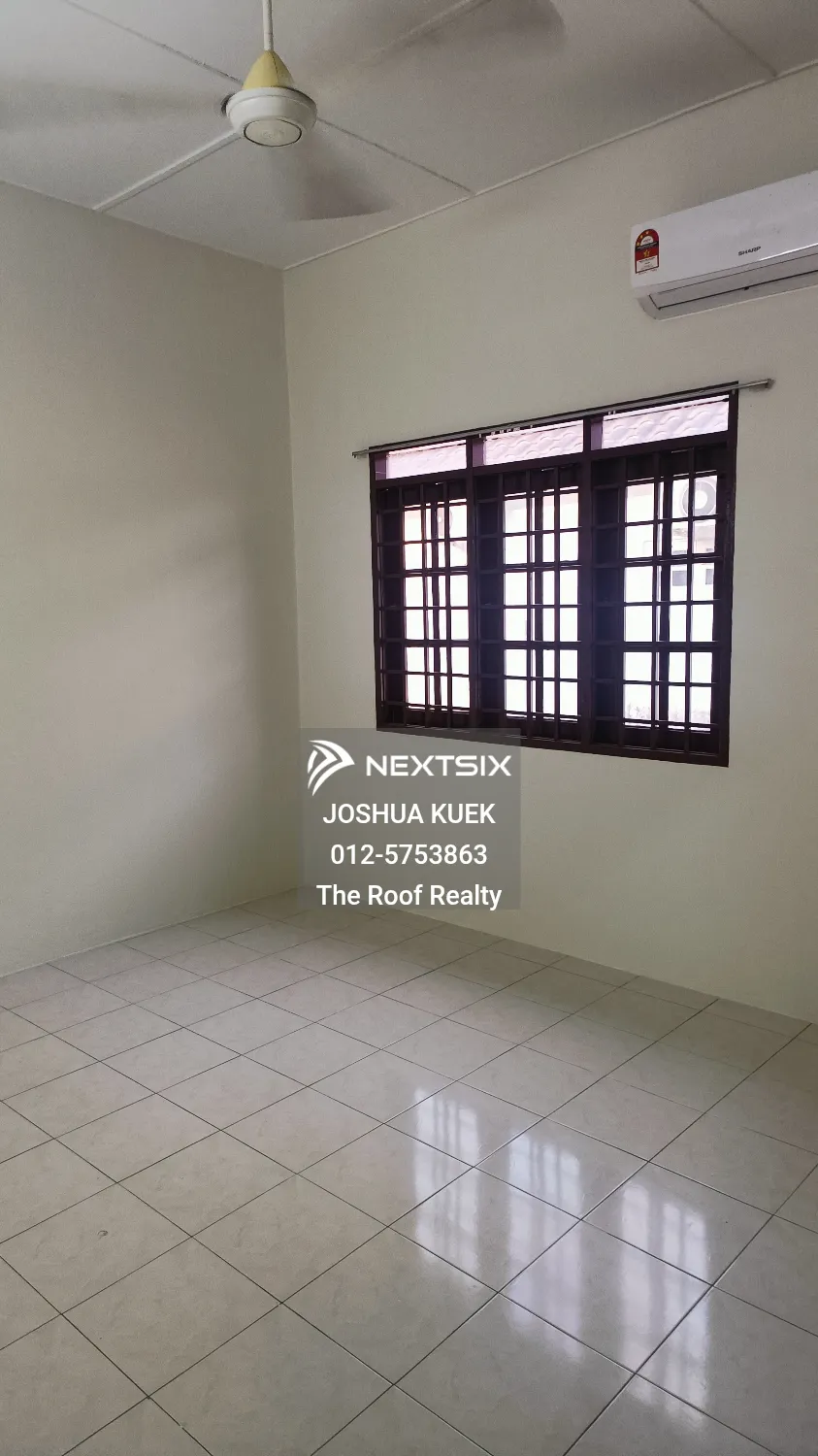 Semi-detached House For Sale in Lumut Perak - Image 4