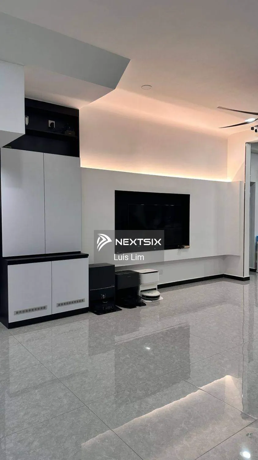 Semi-detached House For Sale in Permas Jaya Johor