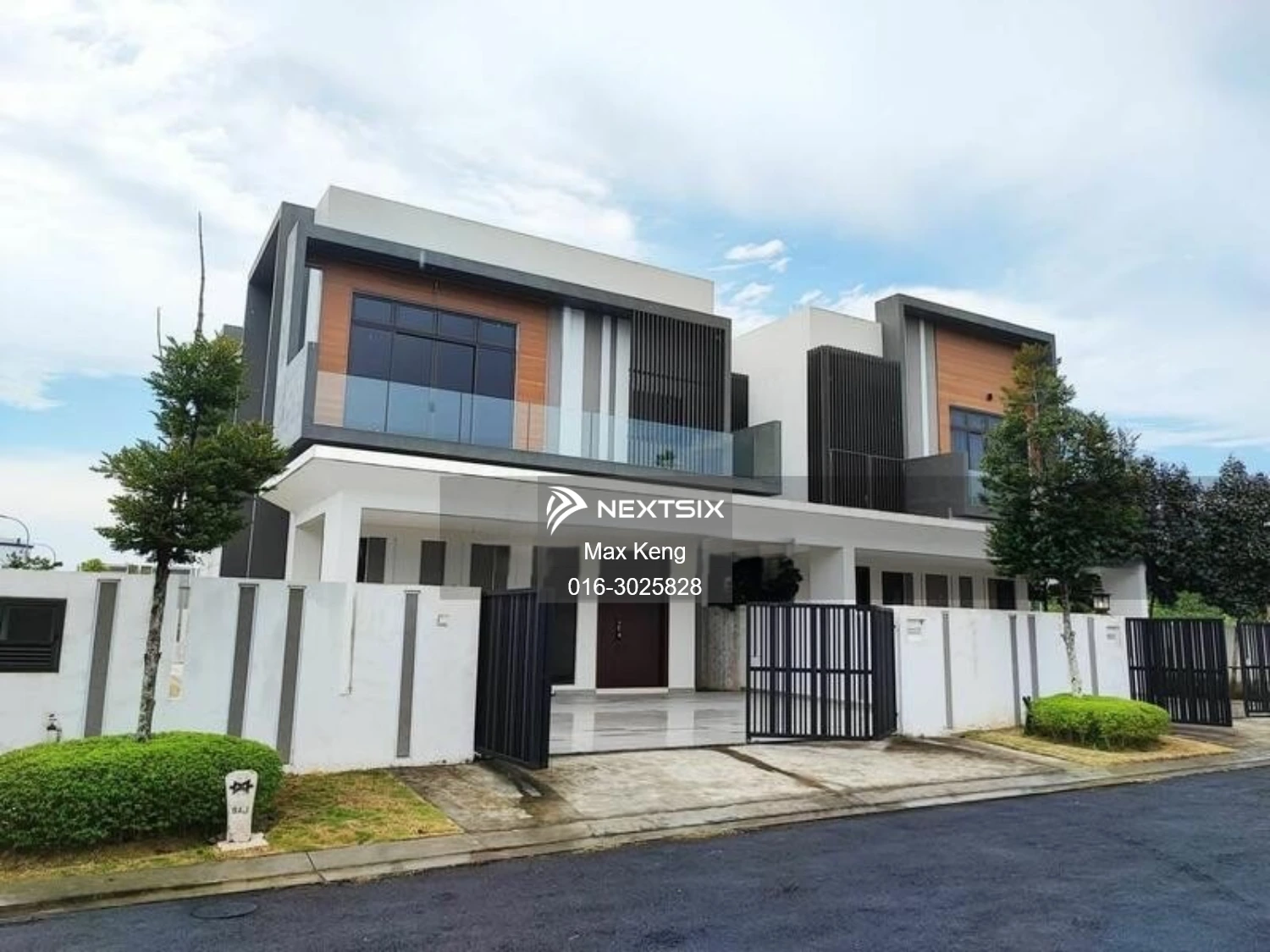 Semi-detached House For Sale in Skudai Johor