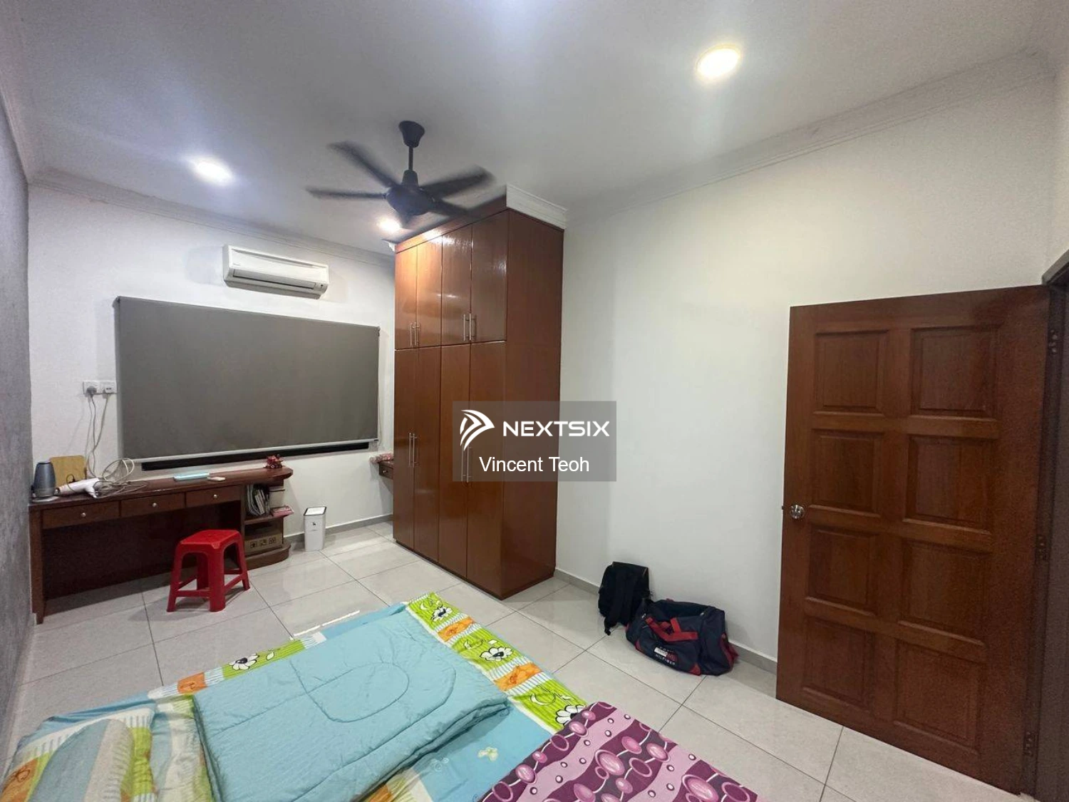 Semi-detached House For Sale in Klang Selangor - Image 9