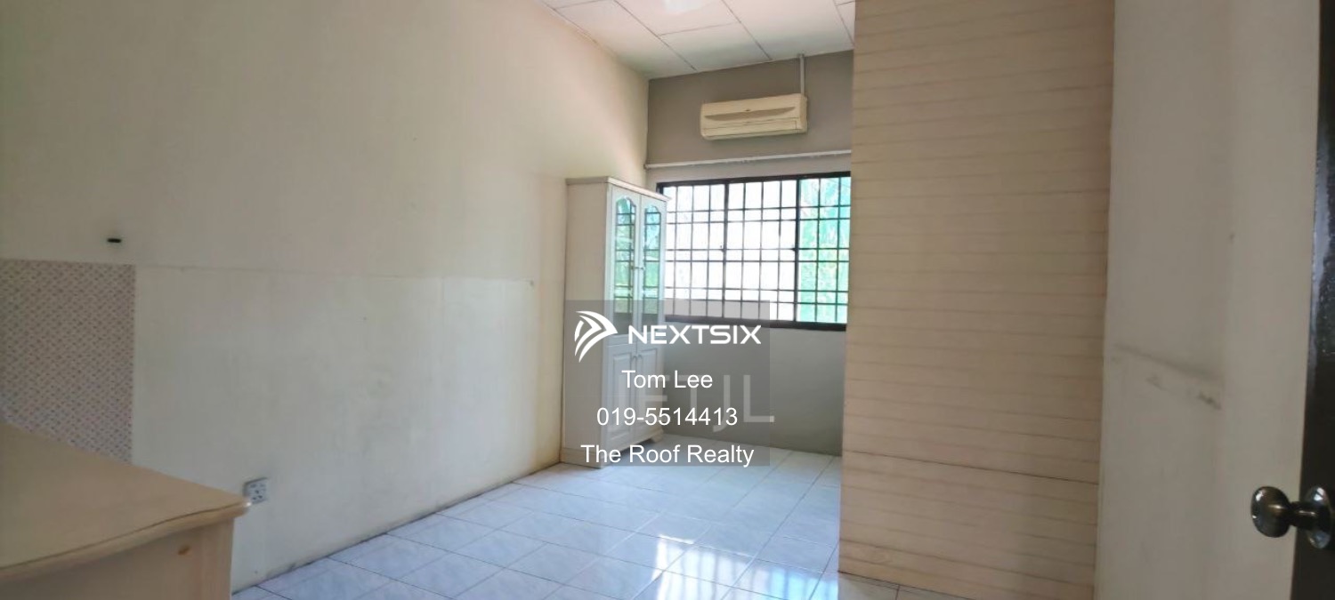2-sty Terrace/Link House For Sale in Klang Selangor - Image 5