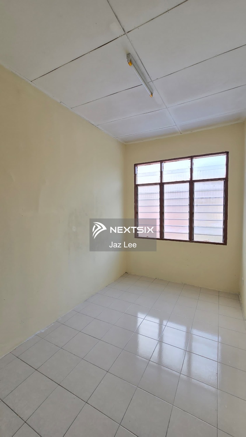 2-sty Terrace/Link House For Sale in Pasir Gudang Johor - Image 9