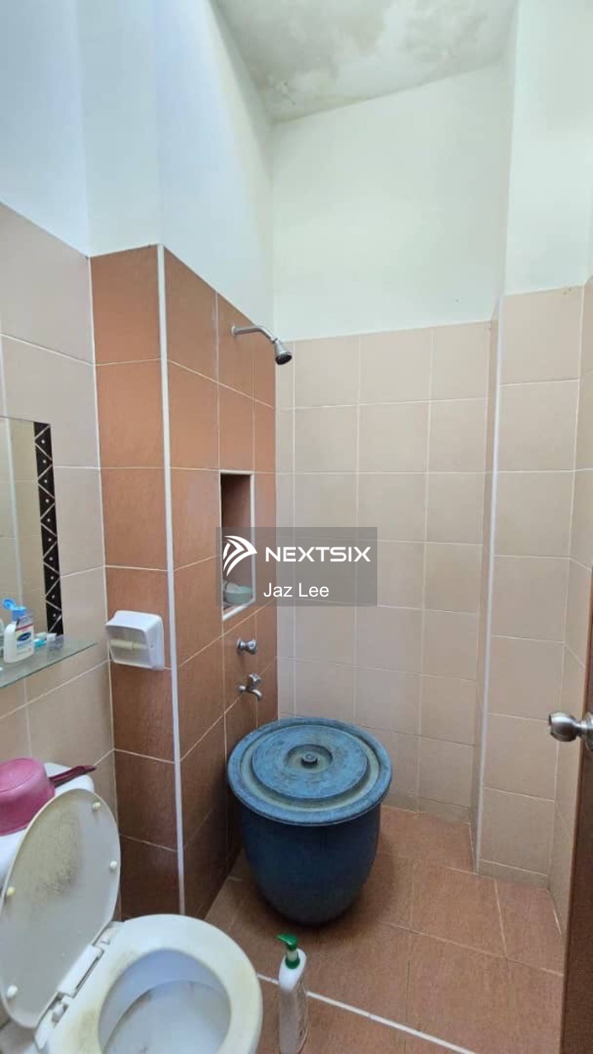 Semi-detached House For Sale in Johor Bahru Johor - Image 9