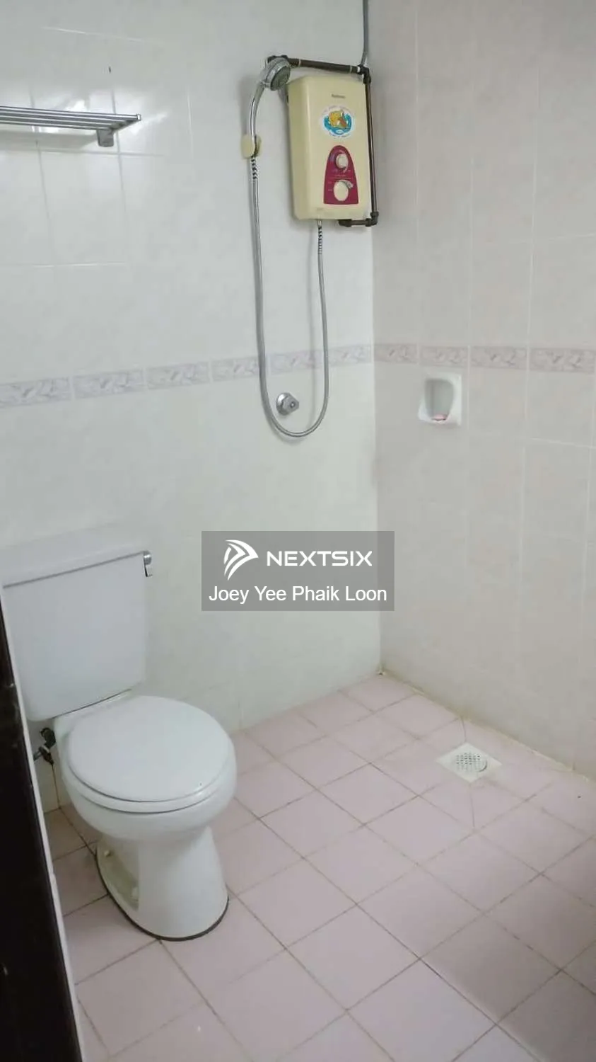 Condominium For Sale in Tanjung Bungah Penang - Image 9