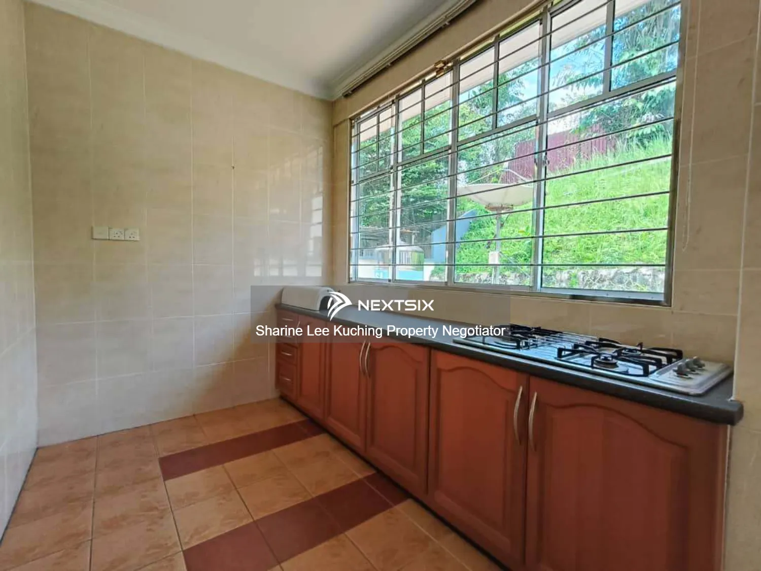 Semi-detached House For Sale in Kuching Sarawak - Image 9