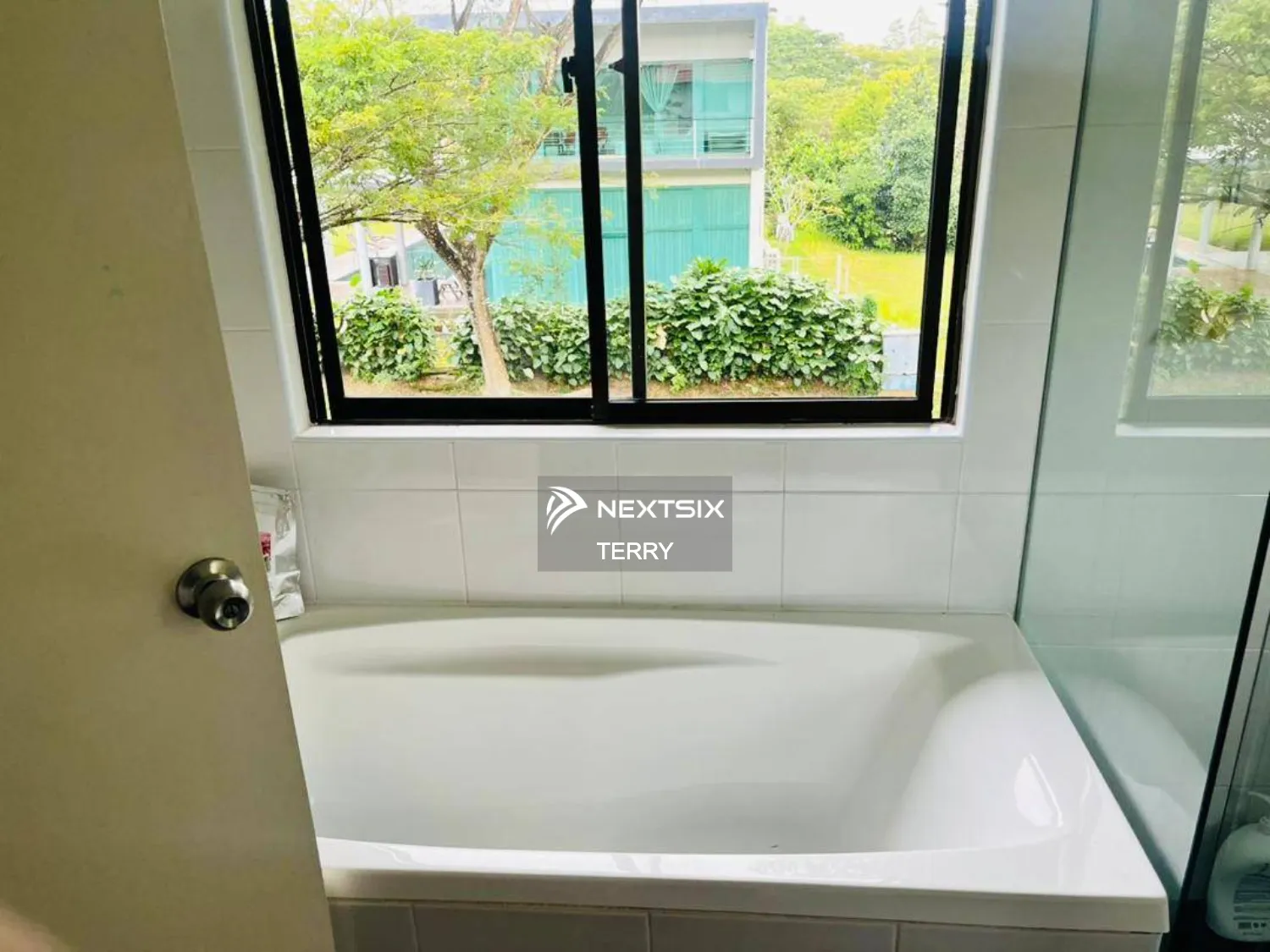 Bungalow For Sale in Gelang Patah Johor - Image 11