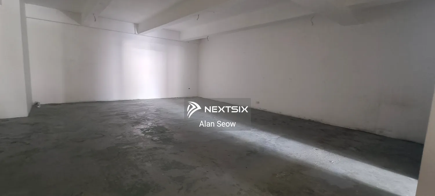 Shop For Sale in Seri Kembangan Selangor - Image 5