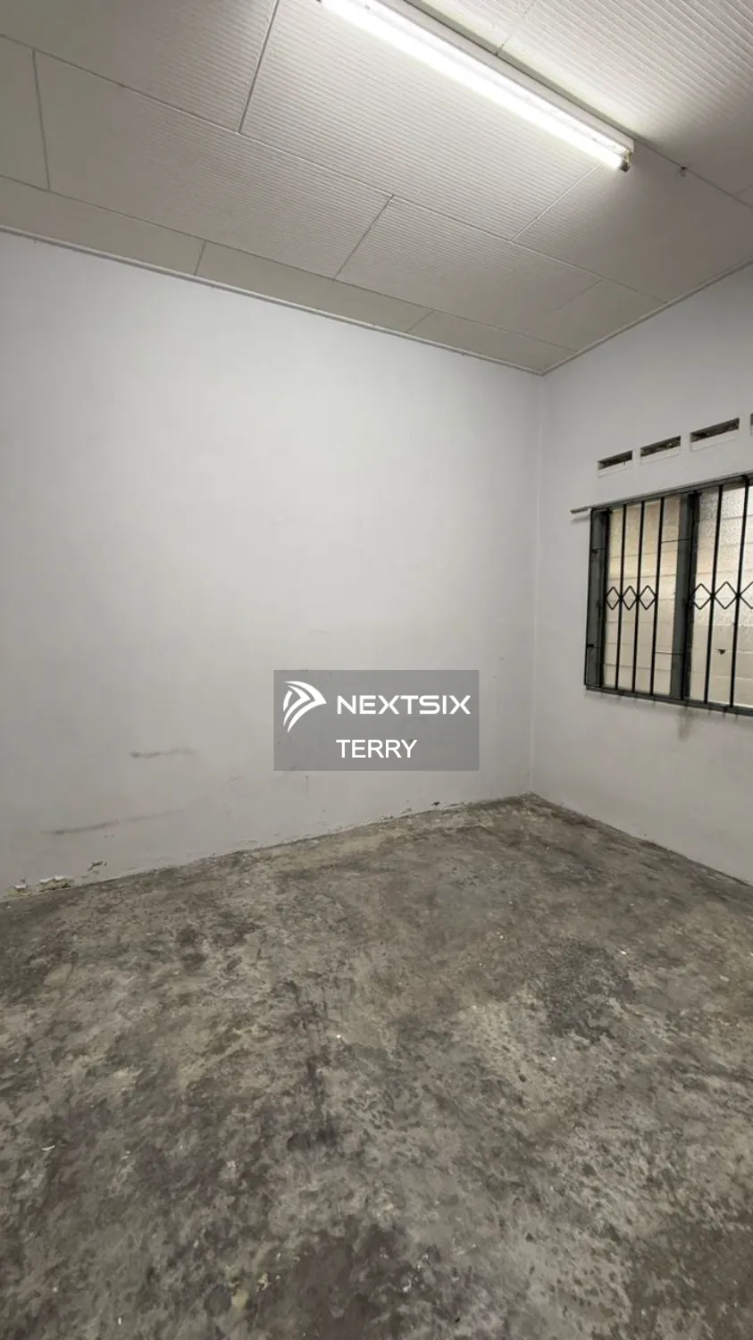 1-sty Terrace/Link House For Sale in Skudai Johor - Image 5