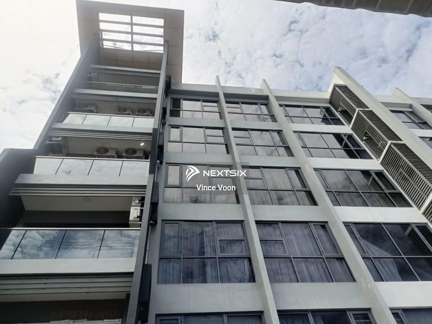 Condominium floor plan - Image 5