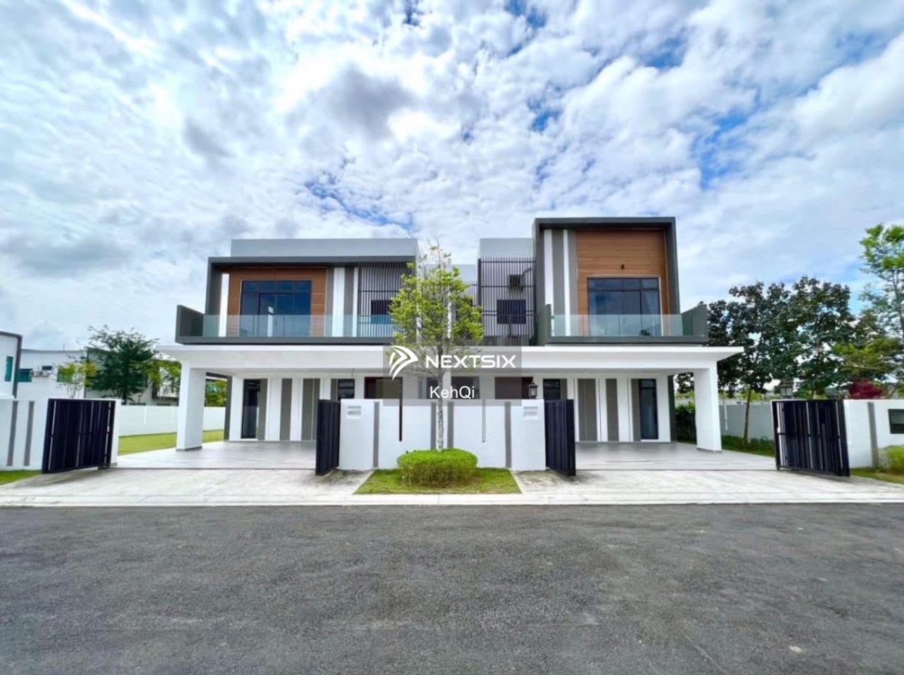 Semi-detached House For Sale in Skudai Johor