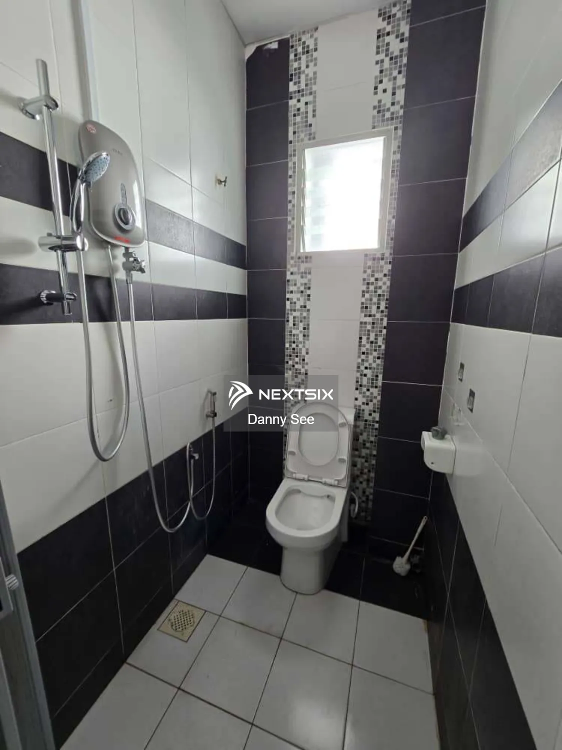 Shop For Rent in Kulai Johor - Image 10