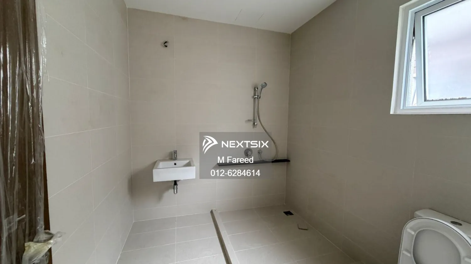 3-sty Terrace/Link House For Sale in Tanjung Bungah Penang - Image 7