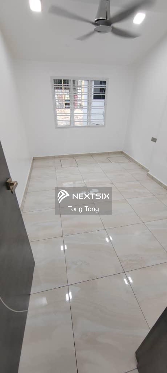 2-sty Terrace/Link House For Sale in Ulu Tiram Johor - Image 6