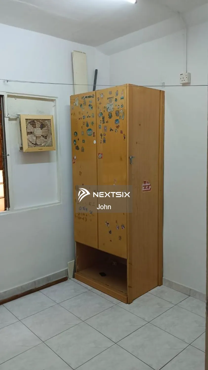 Flat For Rent in Petaling Jaya Selangor - Image 5