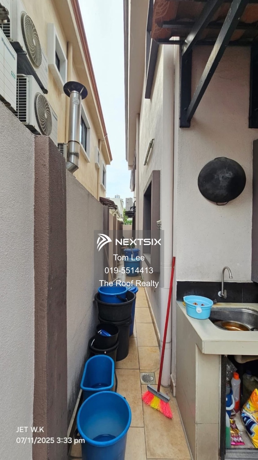 Semi-detached House For Sale in Bandar Bukit Tinggi Selangor - Image 11