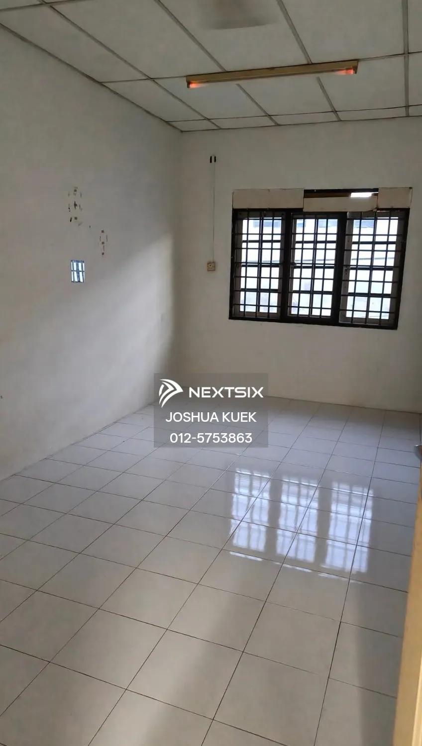 2-sty Terrace/Link House For Sale in Sitiawan Perak - Image 6