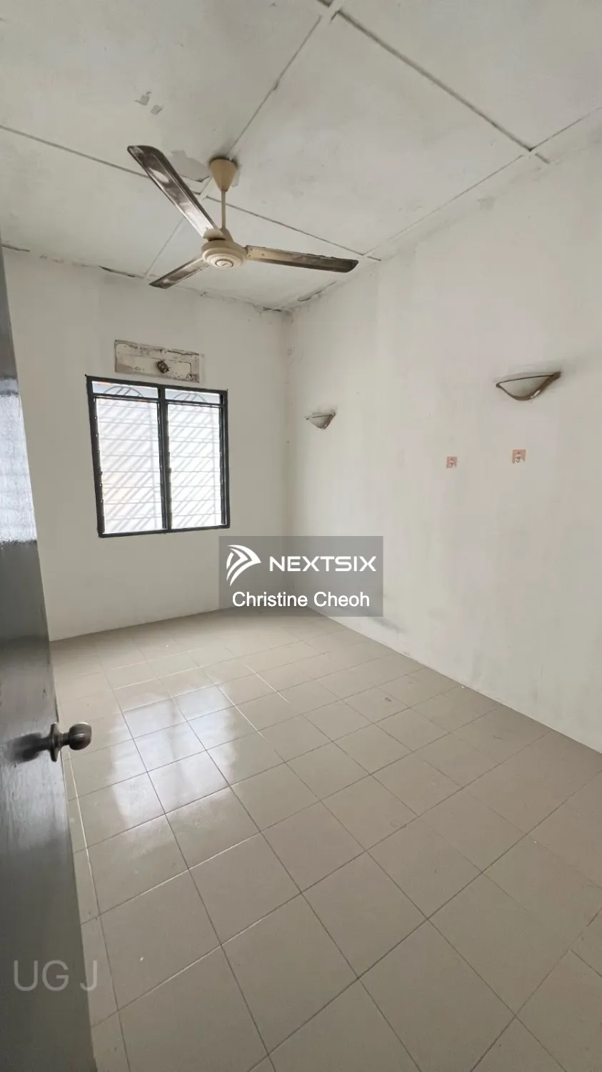 2-sty Terrace/Link House For Rent in Klang Selangor - Image 9