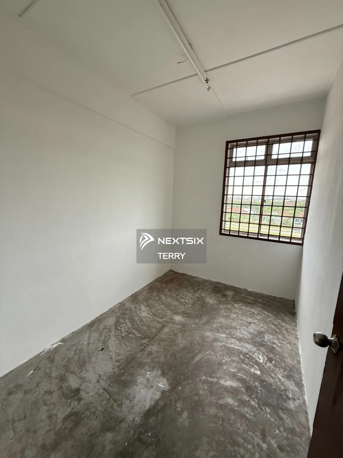 Flat For Sale in Ulu Tiram Johor - Image 4