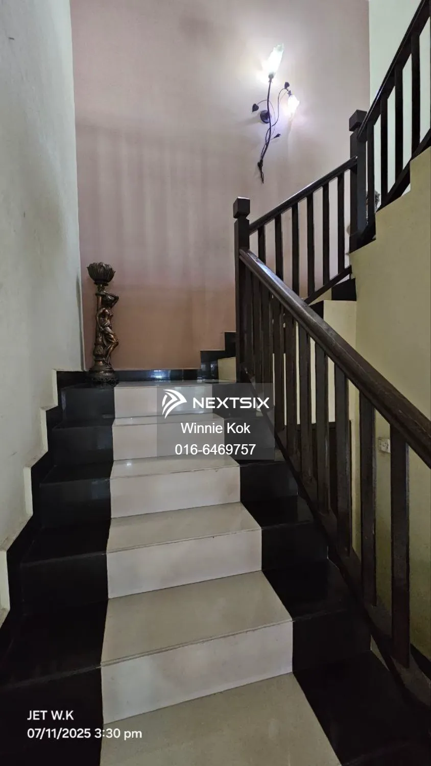 Semi-detached House For Sale in Bandar Bukit Tinggi Selangor - Image 13