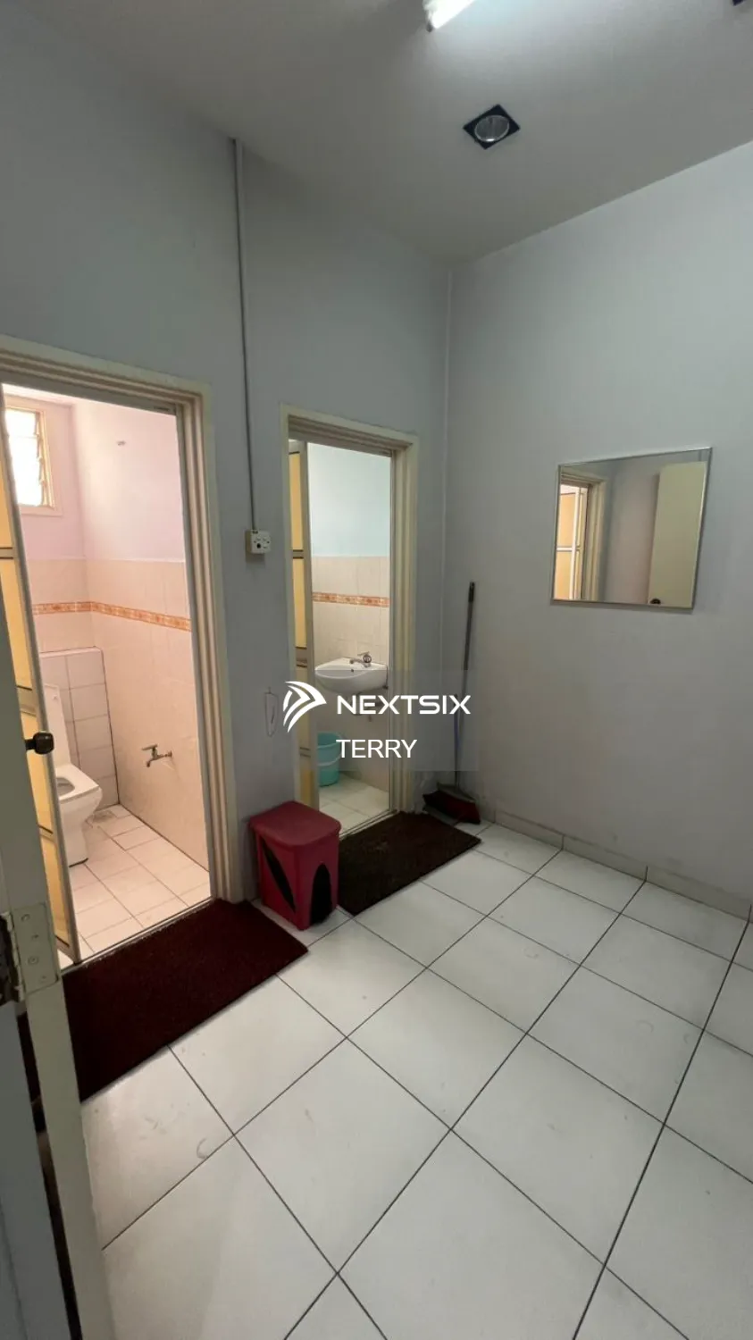 Shop For Sale in Perling Johor - Image 10