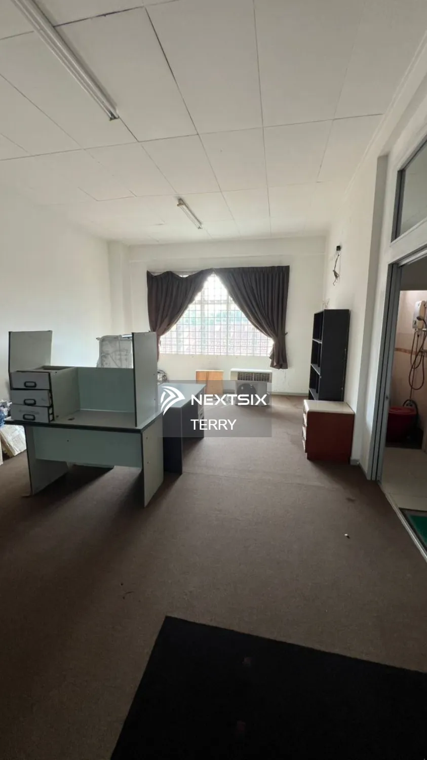 Shop For Sale in Perling Johor - Image 5