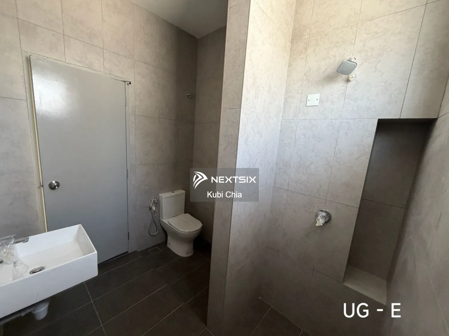 2-sty Terrace/Link House For Rent in Bandar Bukit Tinggi Selangor - Image 9