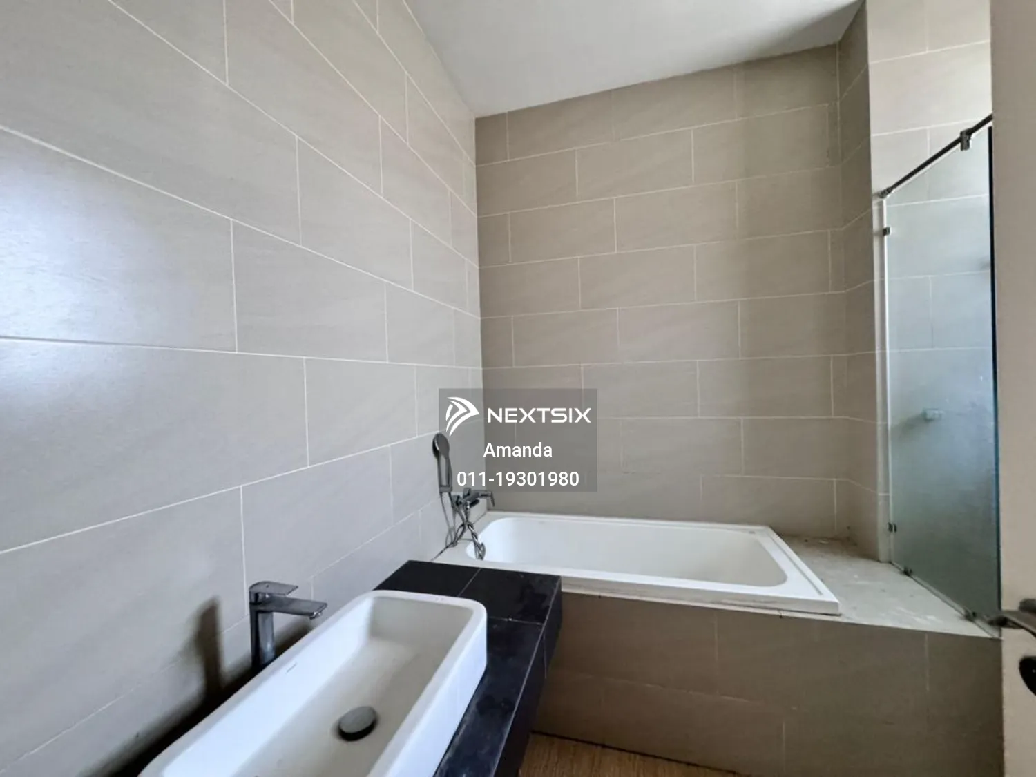 Semi-detached House For Rent in Setia Alam Selangor - Image 12