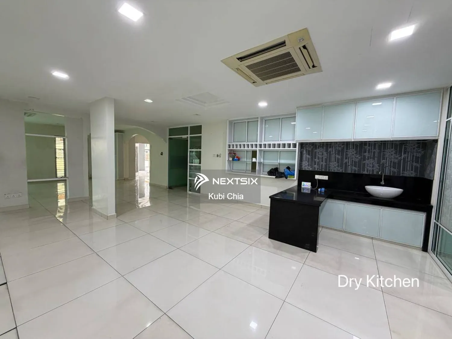 Semi-detached House For Sale in Bandar Bukit Tinggi Selangor - Image 5