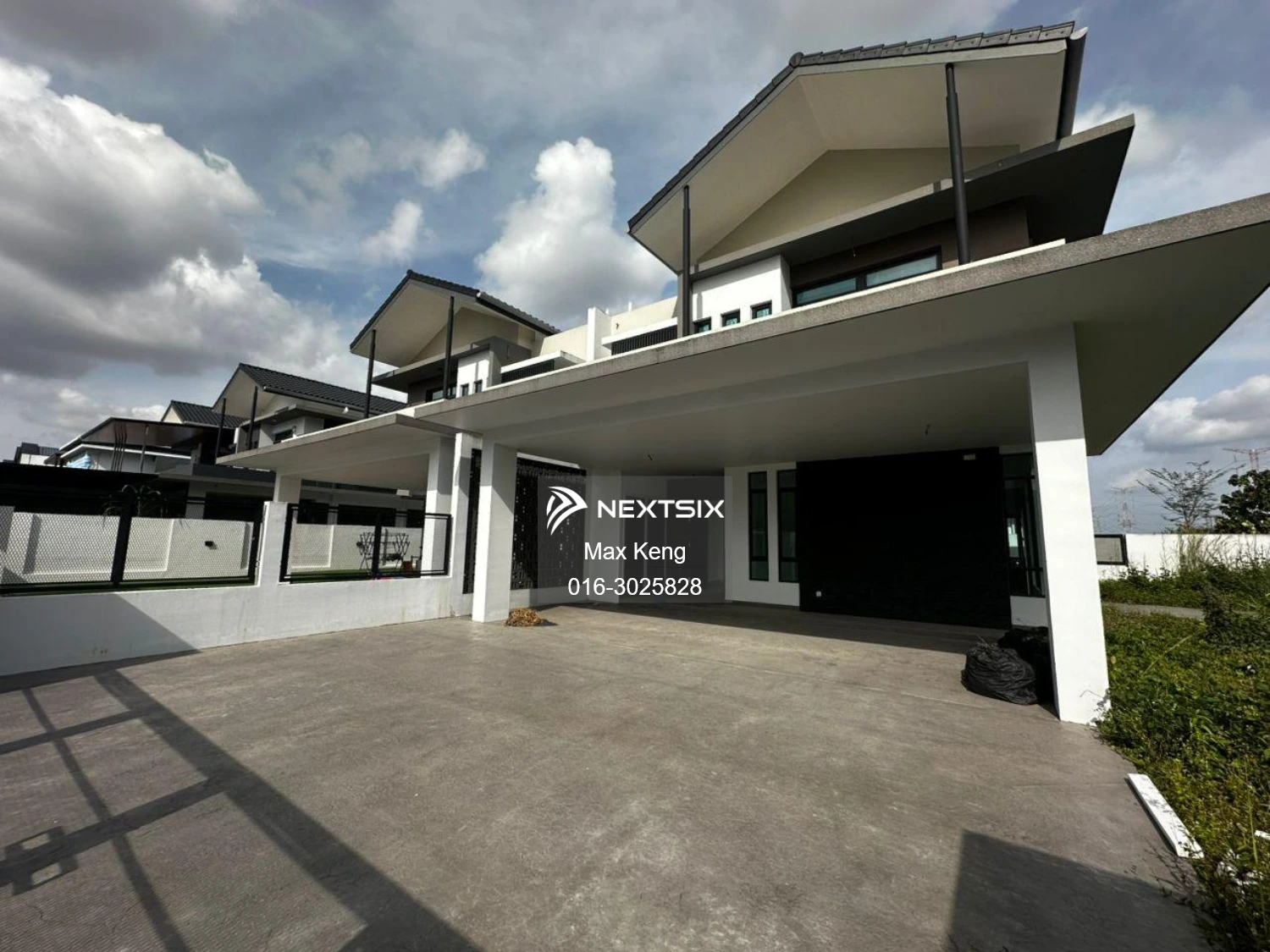 Semi-detached House For Sale in Skudai Johor