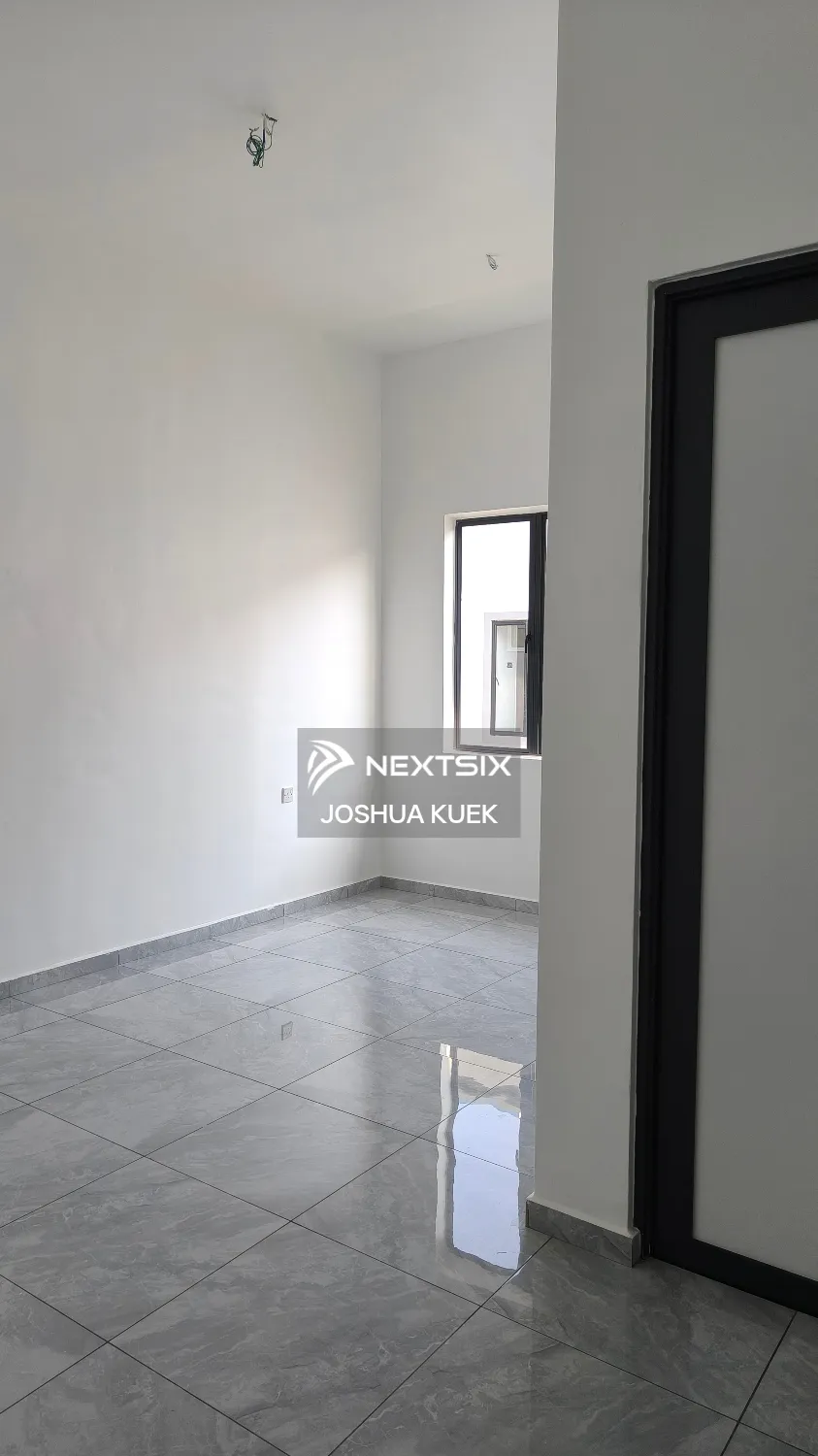 Semi-detached House For Sale in Ayer Tawar Perak - Image 17