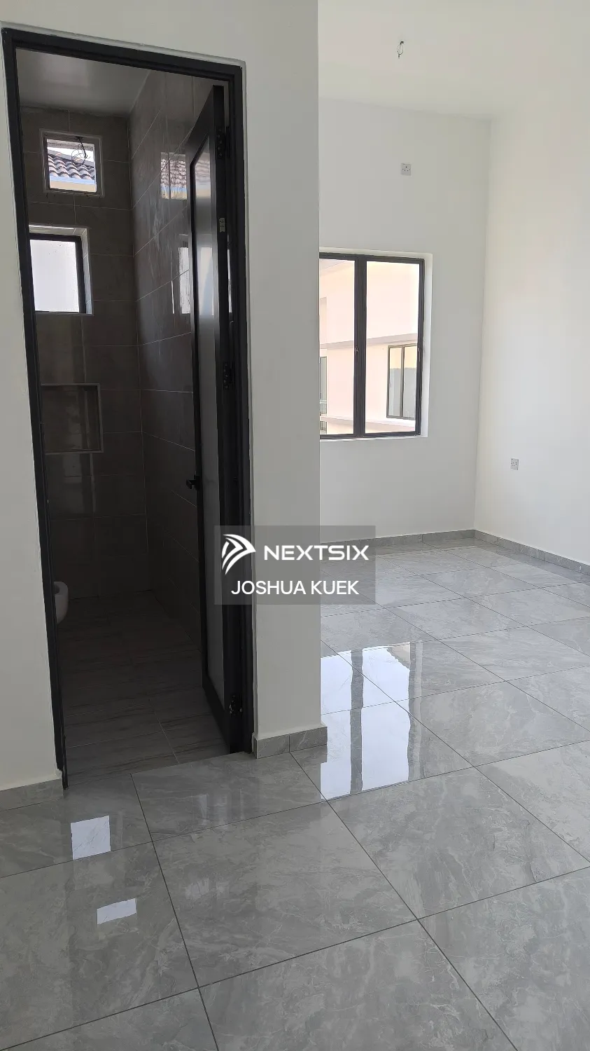 Semi-detached House For Sale in Ayer Tawar Perak - Image 8