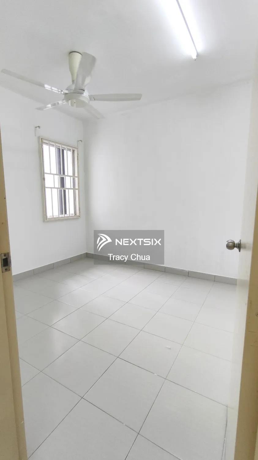 Apartment For Sale in Setia Alam Selangor - Image 5